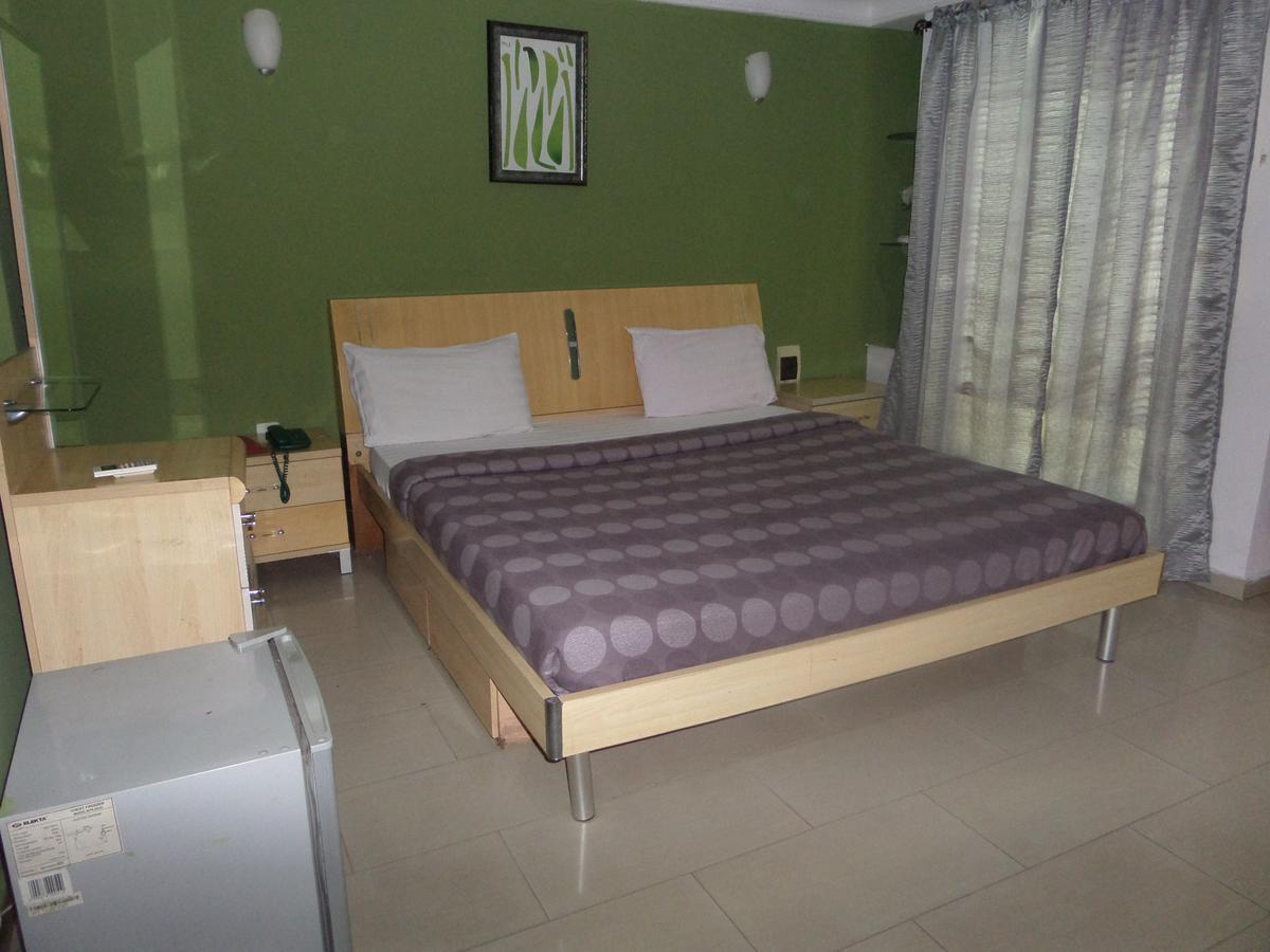 Theodawn Hotels @ Suite 29 Икея Экстерьер фото