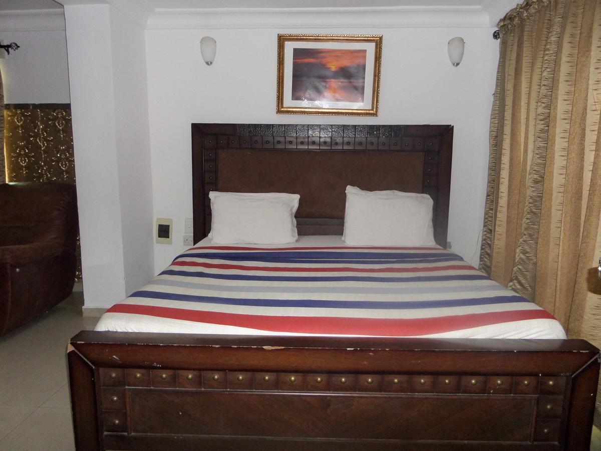 Theodawn Hotels @ Suite 29 Икея Экстерьер фото