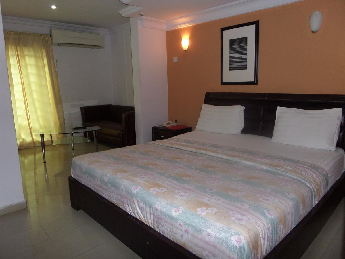 Theodawn Hotels @ Suite 29 Икея Экстерьер фото