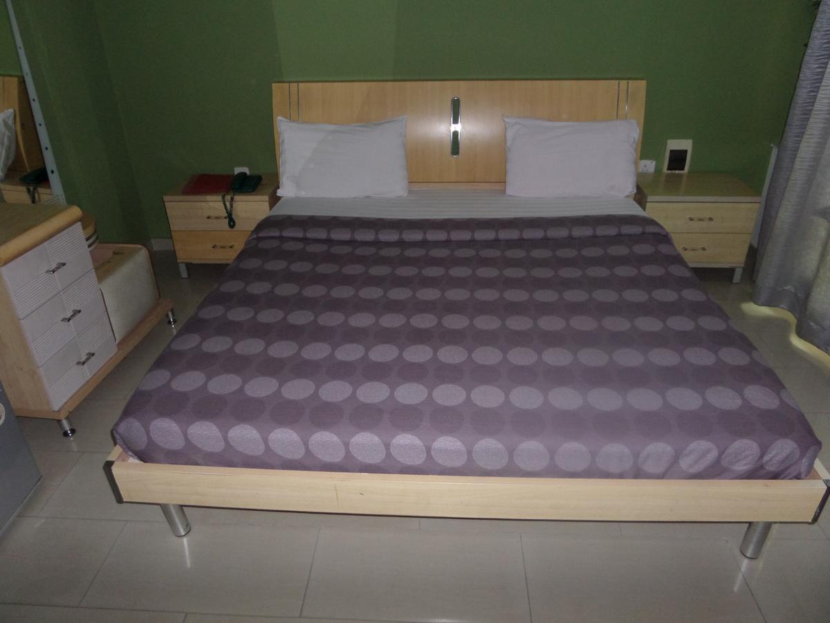 Theodawn Hotels @ Suite 29 Икея Экстерьер фото