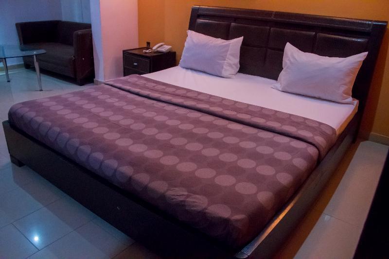 Theodawn Hotels @ Suite 29 Икея Экстерьер фото