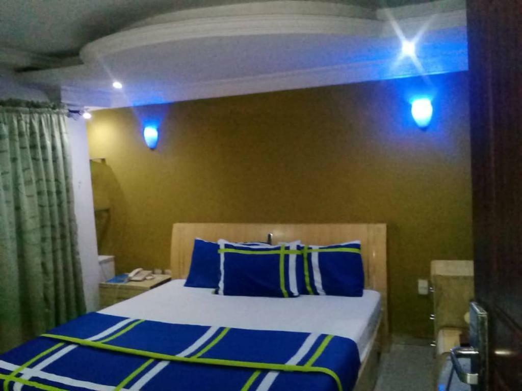 Theodawn Hotels @ Suite 29 Икея Экстерьер фото